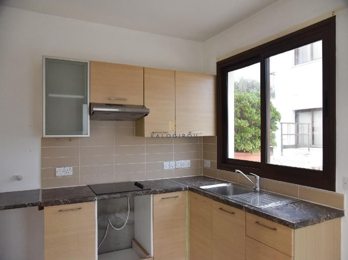 Image No.6-2 Bed House for sale