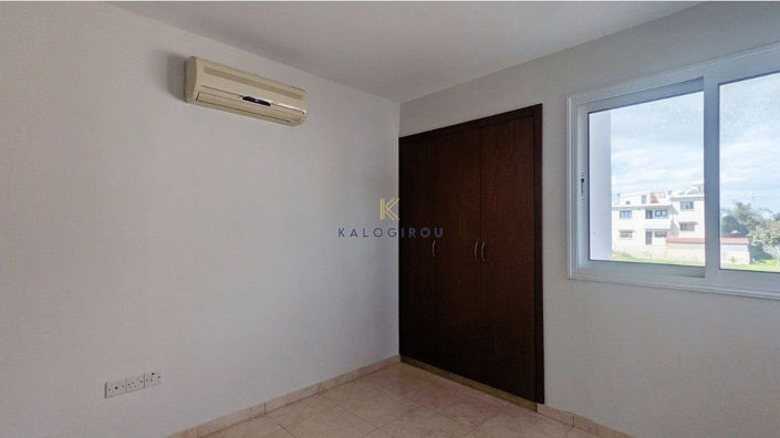 Image No.10-6 Bed Property for sale