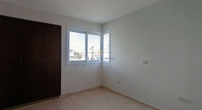 Image No.11-6 Bed Property for sale