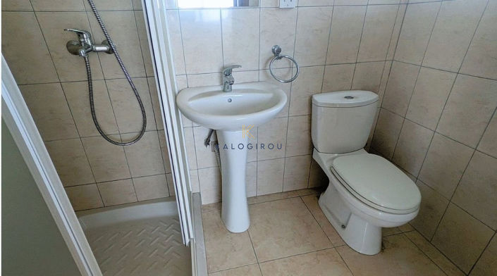 Image No.14-6 Bed Property for sale