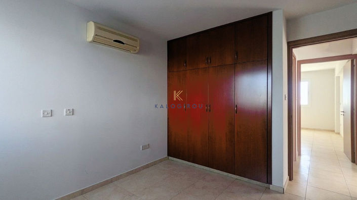Image No.19-6 Bed Property for sale