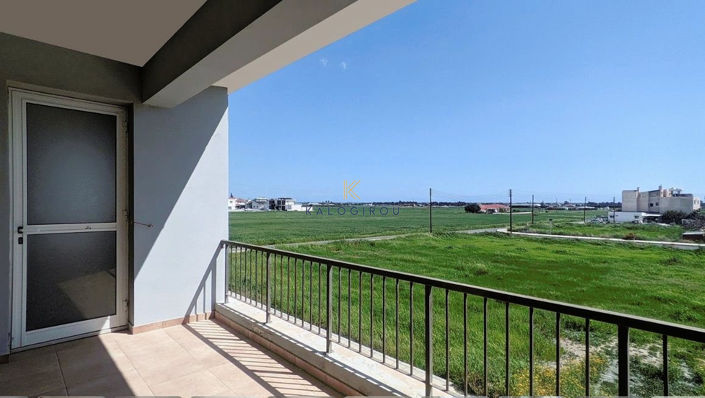 Image No.20-6 Bed Property for sale