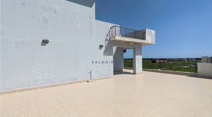 Image No.22-6 Bed Property for sale