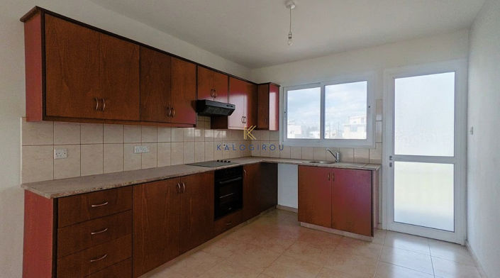 Image No.3-6 Bed Property for sale