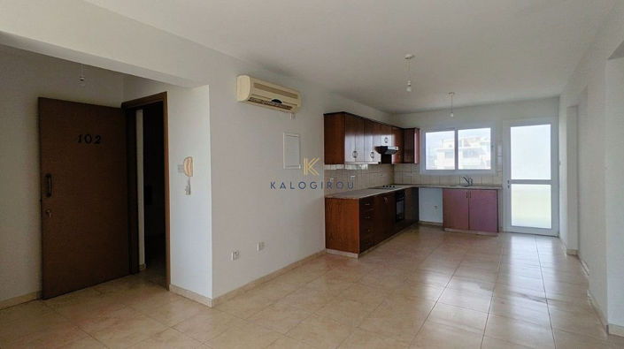 Image No.5-6 Bed Property for sale