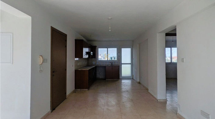 Image No.6-6 Bed Property for sale