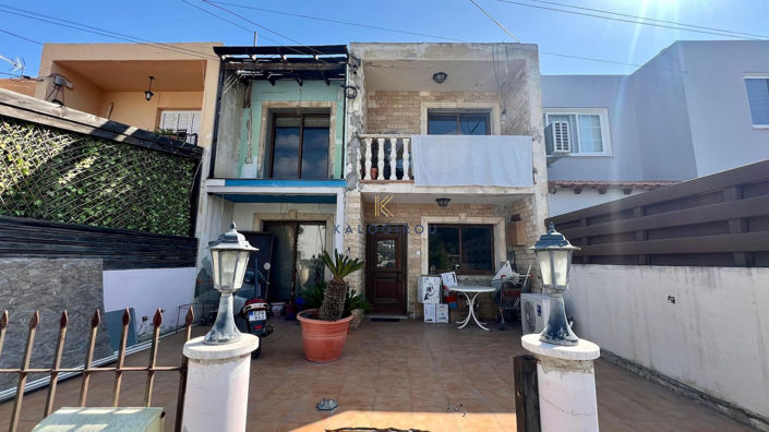 Image No.1-2 Bed House for sale
