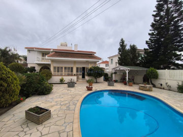 1 - Kiti, Maison