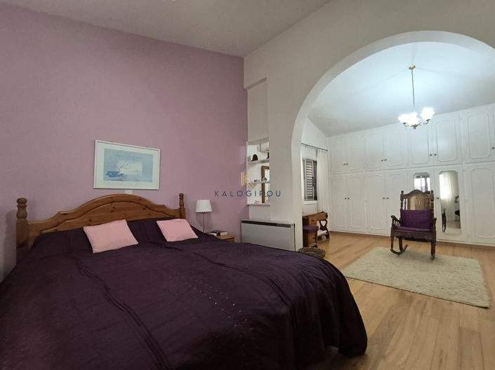 Image No.18-4 Bed House for sale