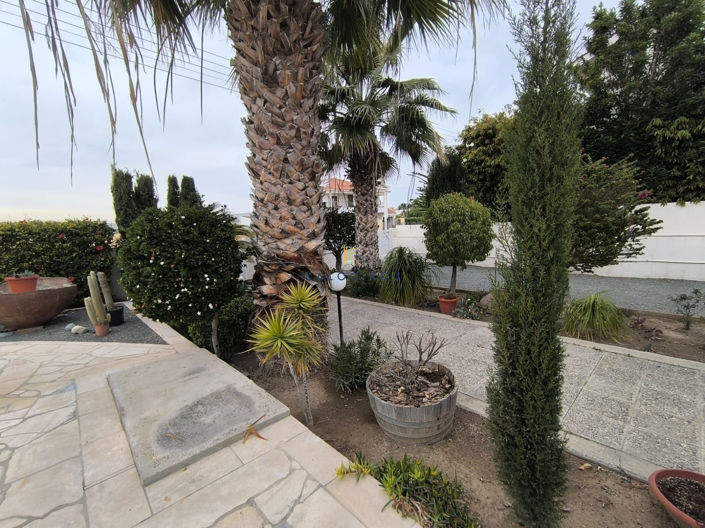 Image No.38-4 Bed House for sale