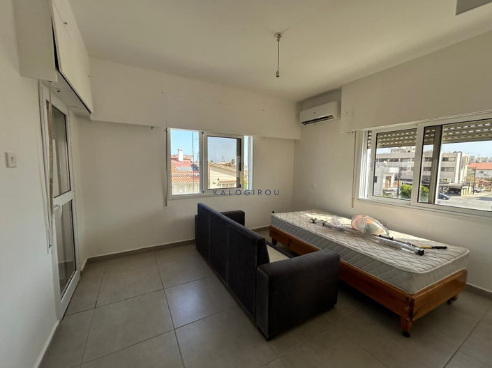 Image No.10-3 Bed Apartment for sale