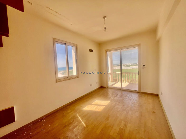 Image No.10-3 Bed House for sale