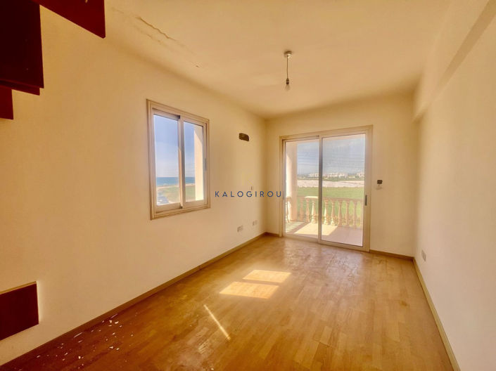 Image No.9-3 Bed House for sale