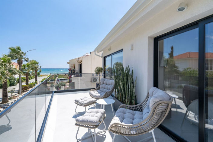 Image No.20-2 Bed House for sale