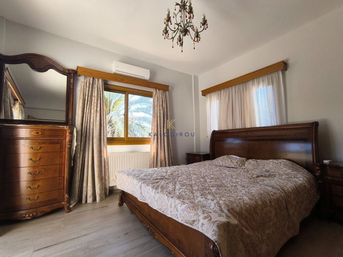 Image No.15-5 Bed House for sale