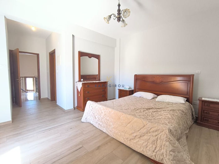 Image No.21-5 Bed House for sale