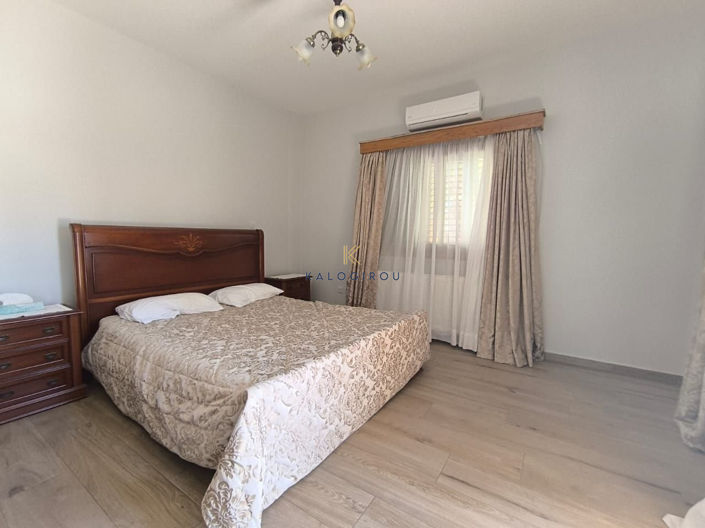 Image No.22-5 Bed House for sale