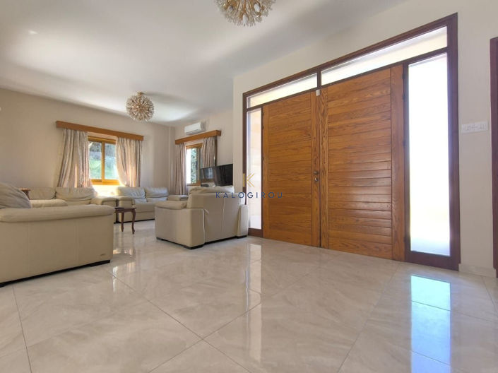 Image No.4-5 Bed House for sale