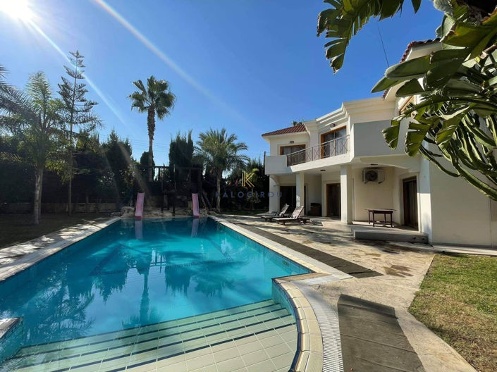 Image No.41-5 Bed House for sale