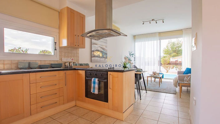 Image No.4-2 Bed House for sale