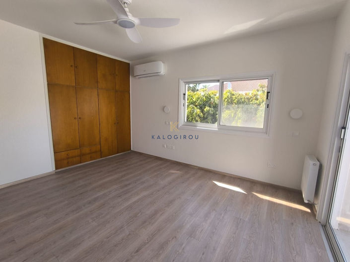 Image No.18-Maison de 5 chambres à vendre à Pervolia