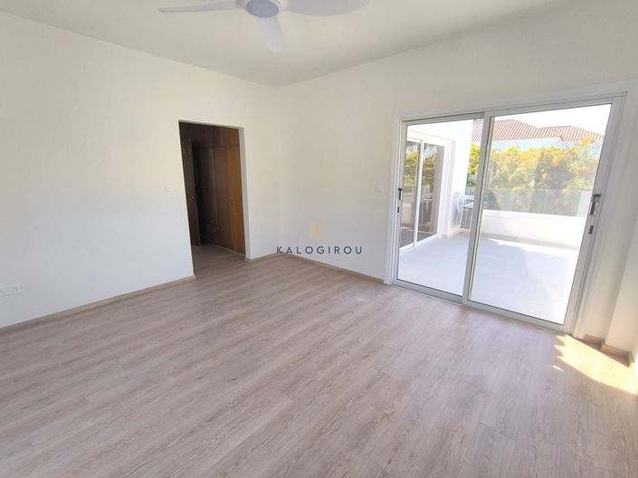 Image No.22-Maison de 5 chambres à vendre à Pervolia