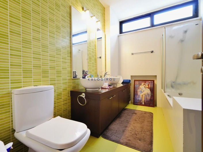 Image No.16-4 Bed House for sale