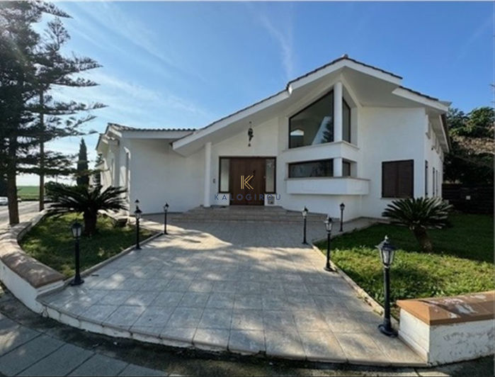 Image No.1-4 Bed House for sale