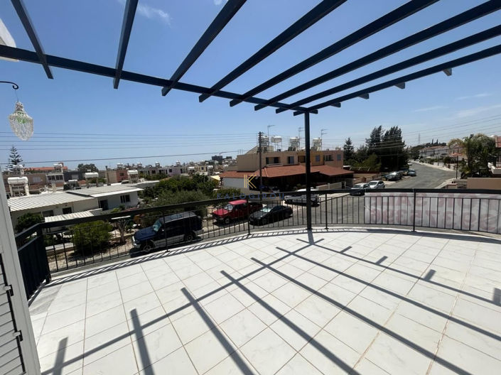 Image No.14-3 Bed House for sale