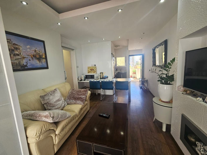 Image No.3-Appartement de 2 chambres à vendre à Larnaca