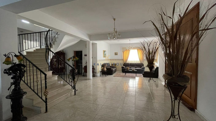 Image No.11-5 Bed House for sale