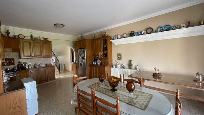 Image No.19-5 Bed House for sale