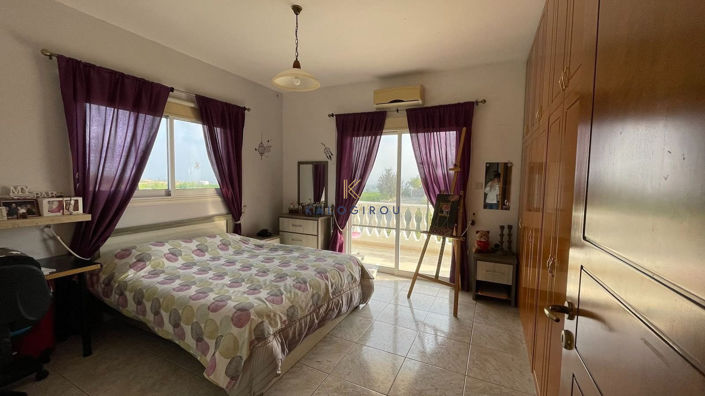 Image No.22-5 Bed House for sale