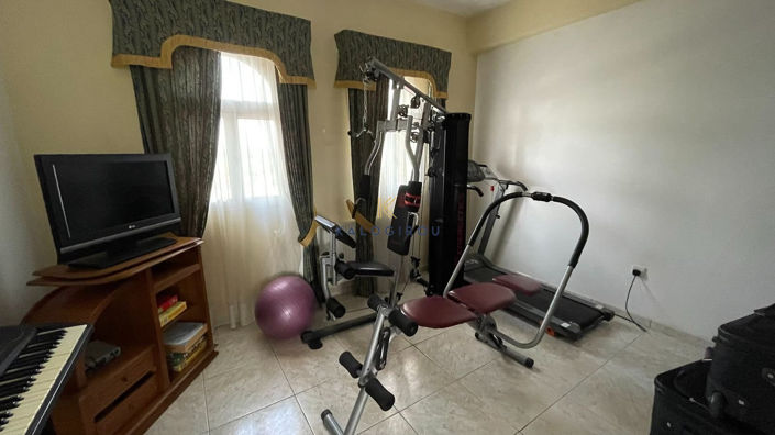 Image No.24-5 Bed House for sale