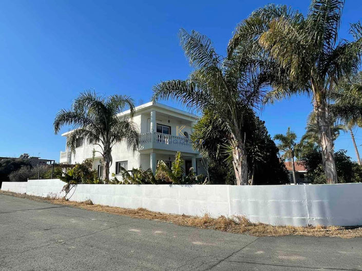 Image No.34-5 Bed House for sale