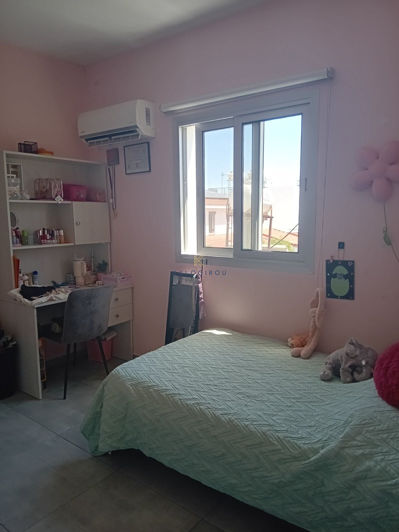 Image No.6-6 Bed House for sale