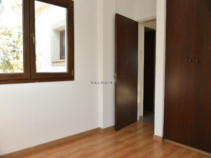 Image No.10-3 Bed House for sale