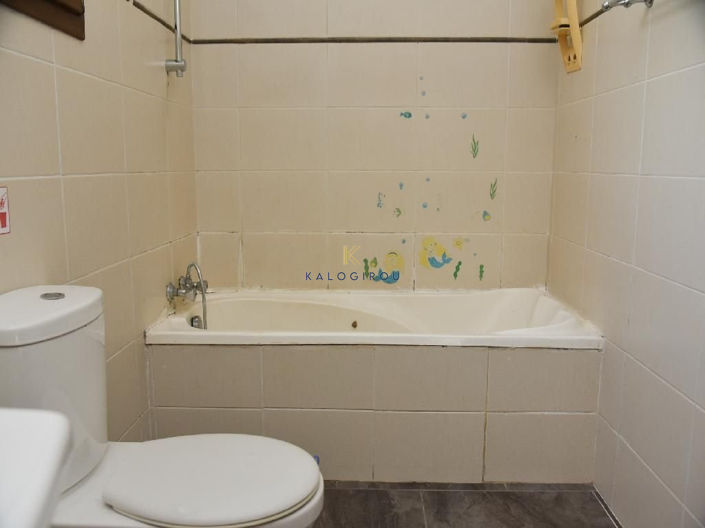 Image No.12-3 Bed House for sale