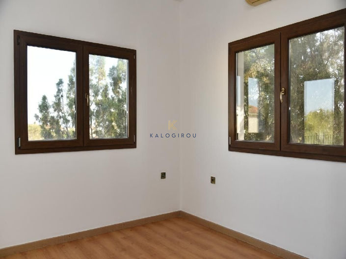 Image No.16-3 Bed House for sale