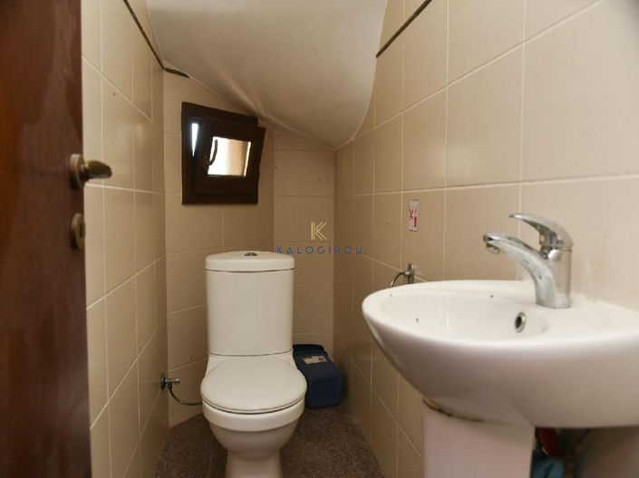 Image No.8-3 Bed House for sale