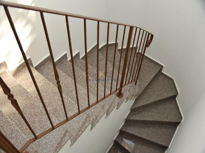 Image No.9-3 Bed House for sale