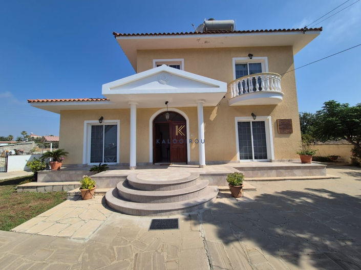 Image No.1-3 Bed House for sale