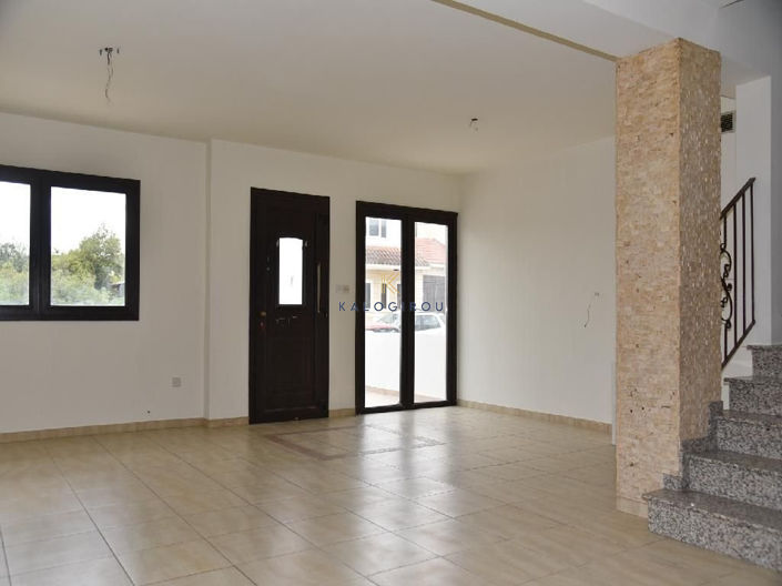 Image No.1-3 Bed House for sale
