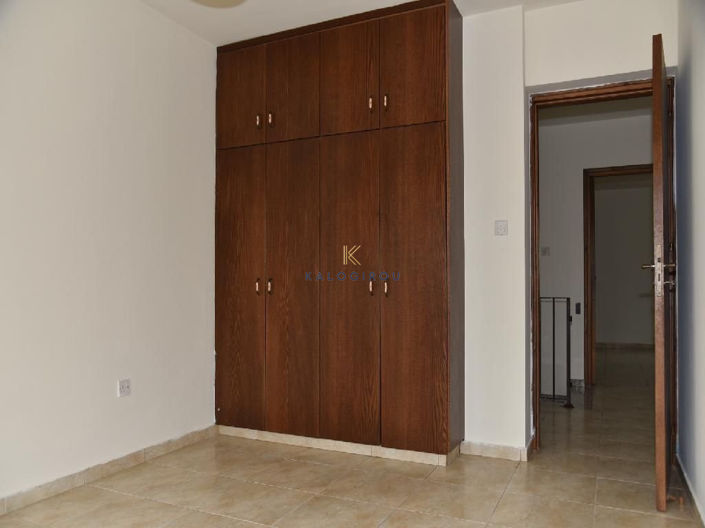 Image No.12-3 Bed House for sale