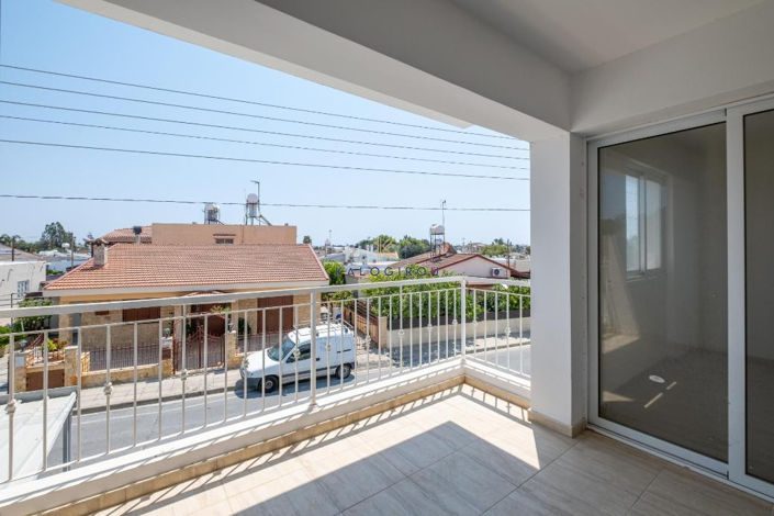 Image No.15-3 Bed Apartment for sale