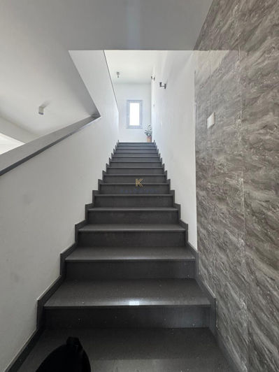Image No.26-3 Bed House for sale