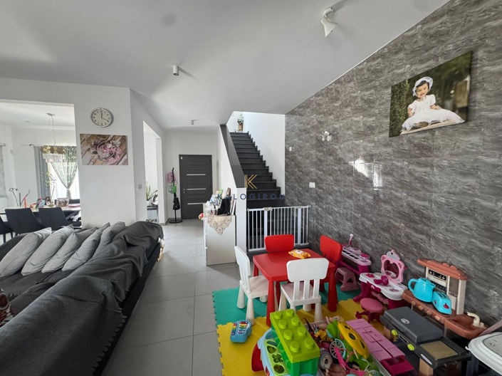 Image No.28-3 Bed House for sale