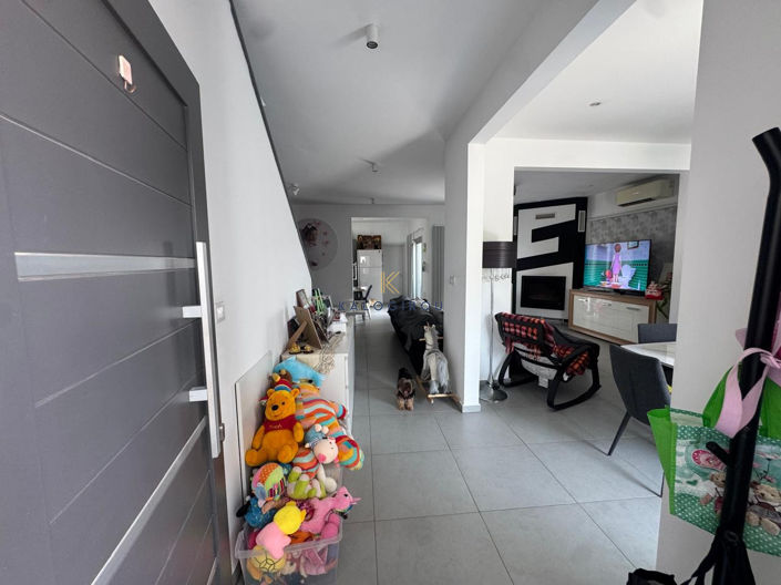 Image No.5-Maison de 3 chambres à vendre à Oroklini