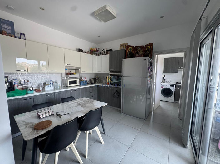 Image No.9-3 Bed House for sale