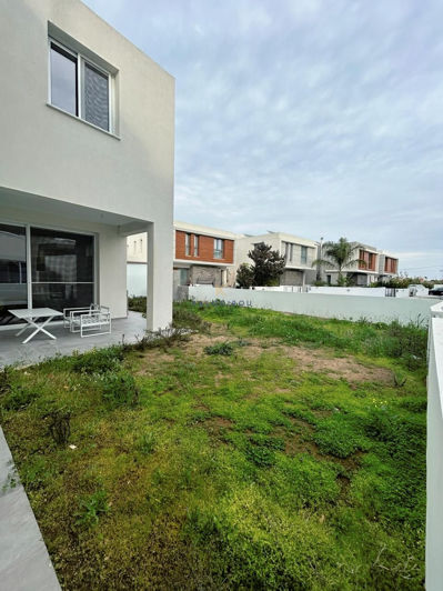 Image No.16-5 Bed House for sale